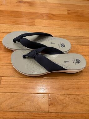 Clarks Cloudsteppers Arla Glison Flip-Flops Navy Fabric Strap Knotted Detail